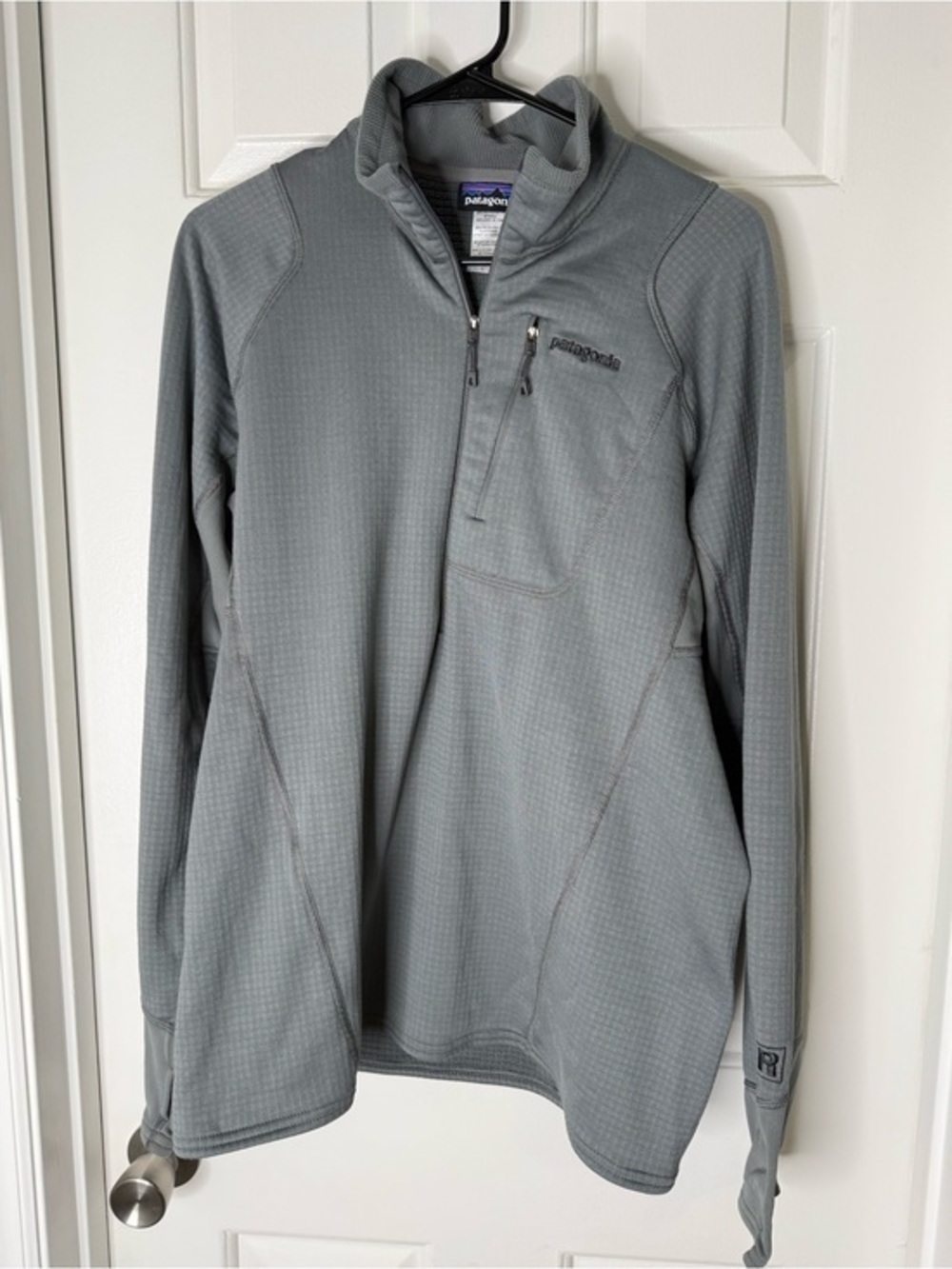 Patagonia Men's Light Gray Quarter-Zip Performance Jacket